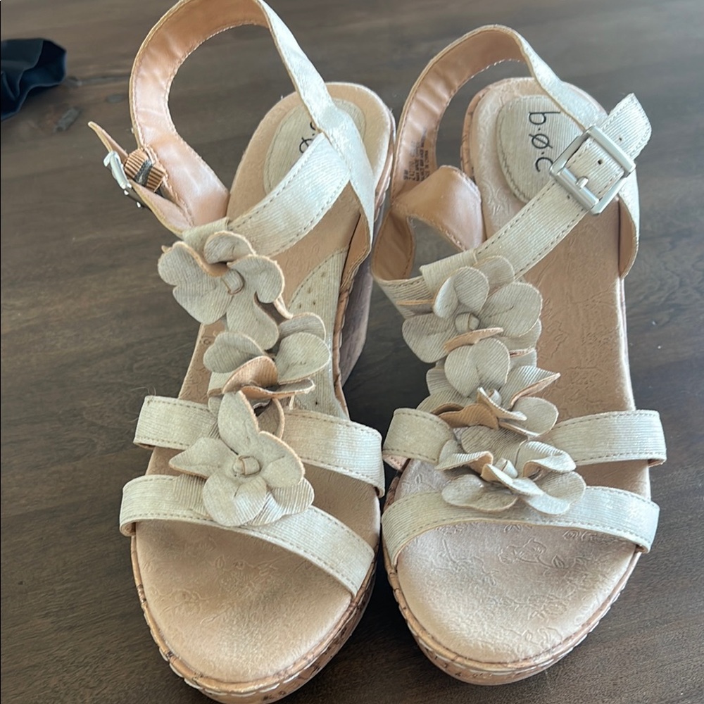 Cream Wedge Sandals with Floral Accents